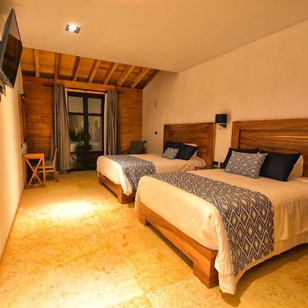 Hotel Casa Iturbe Ситакуаро Экстерьер фото