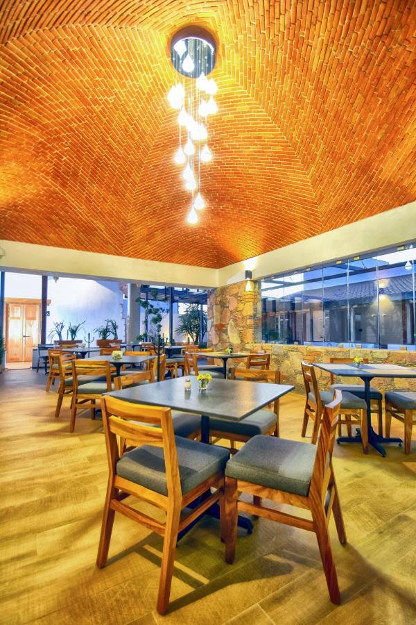 Hotel Casa Iturbe Ситакуаро Экстерьер фото